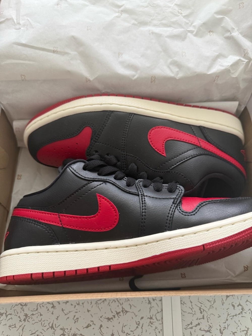 Nike Jordan 1 Low Unisex Sneaker - Black/Gym Red/ Sail